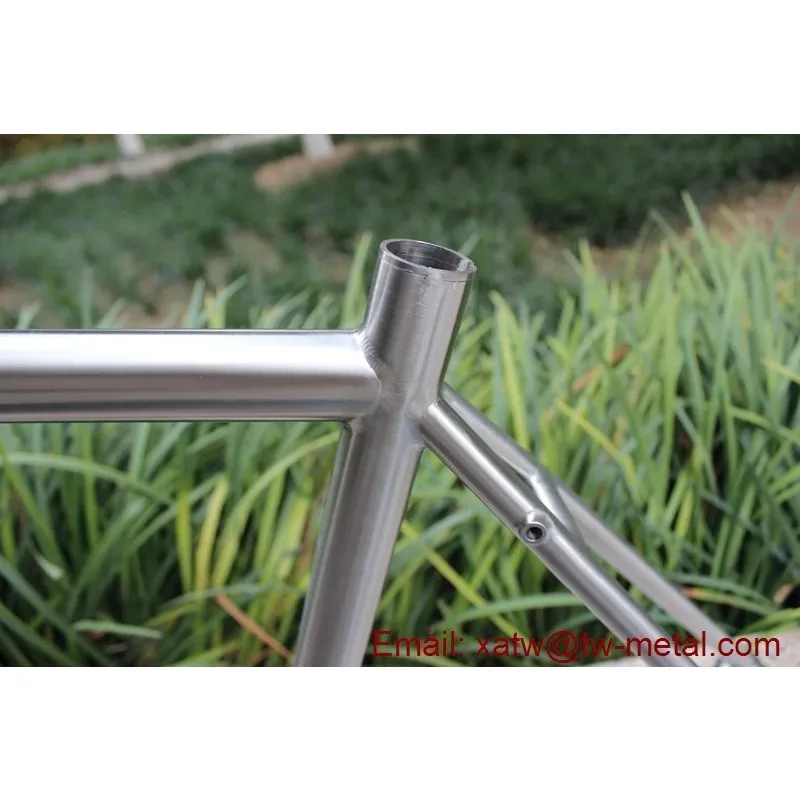Titanium Gravel Bike Frame With Thru Axle Dropout Ti Road Bike Frames Full Inner Line Routing Design Ti Bike Frames 700CCustom