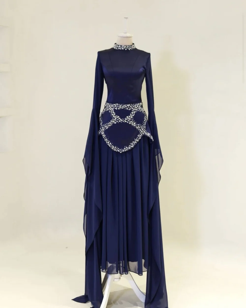 

Customized Navy Blue Modest Luxury Chiffon Beading Sequined Rhinestone A-line High Collar Long Dresses Evening Dresses Exquisite