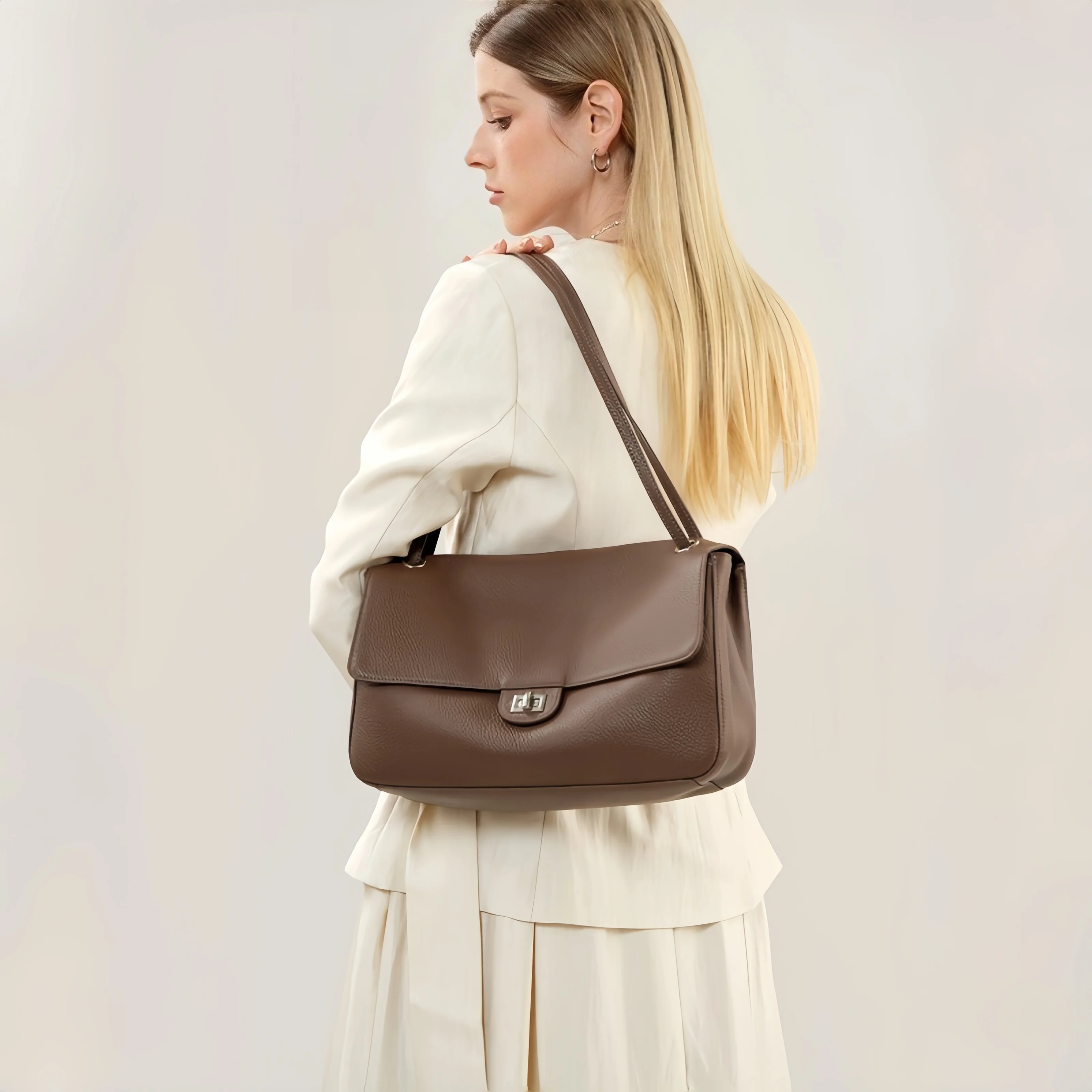 Top-grain Cowhide Korean Version Women's Crossbody Postman Bag Simple Fashion Underarm Shoulder Bag Large-capacity Tote Bag