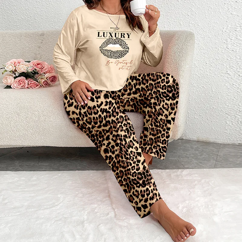 

Premium lady's loungewear Leopard print 2pcs casual homewear pairing softly with long sleeve pajamas sets for refined relaxation