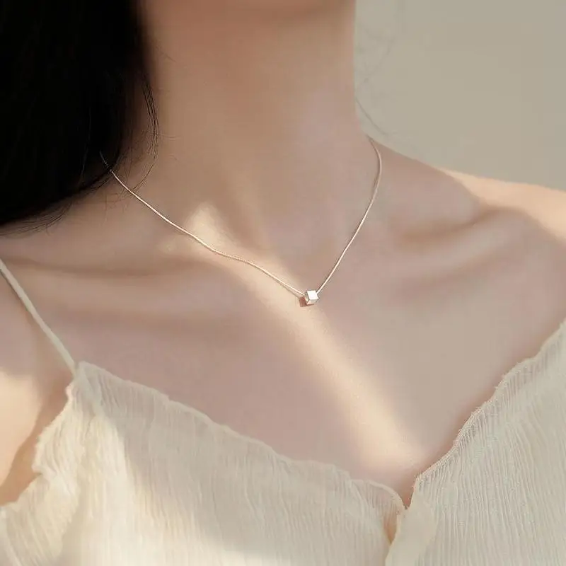 Sugar Cube Necklace Minimalist Temperament 1Pc Jewelry Hypoallergenic Fashion Accessory for Women Daily Wear Dating Gift