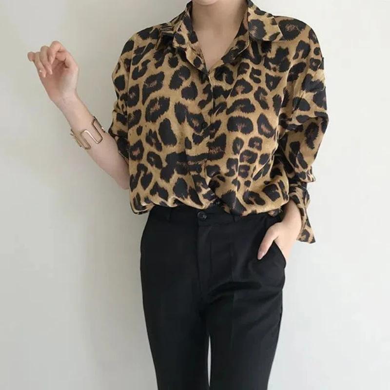 Fashion Artistic Retro Spring Summer New Blouses Women\'s Polo Collar Leopard Printed Loose Long Sleeve Single-breasted Shirts