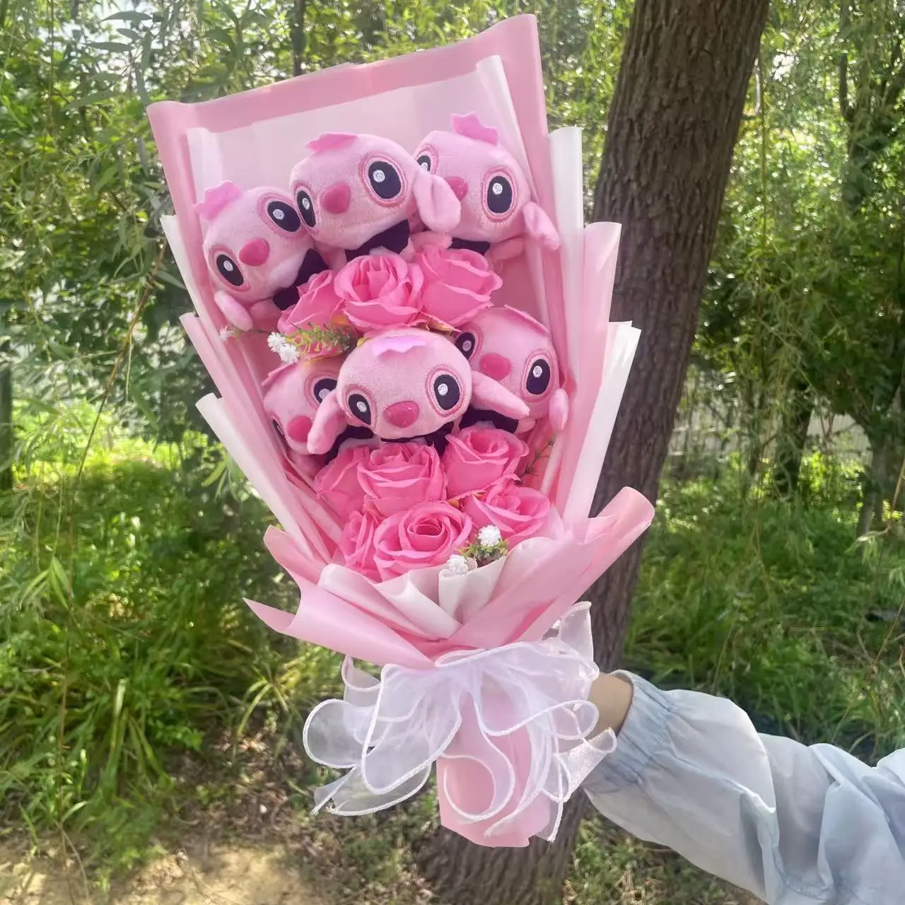 Catoon anime stich boneca de pelúcia brinquedo com flores buquê artesanal criativo presente de formatura de natal dos namorados