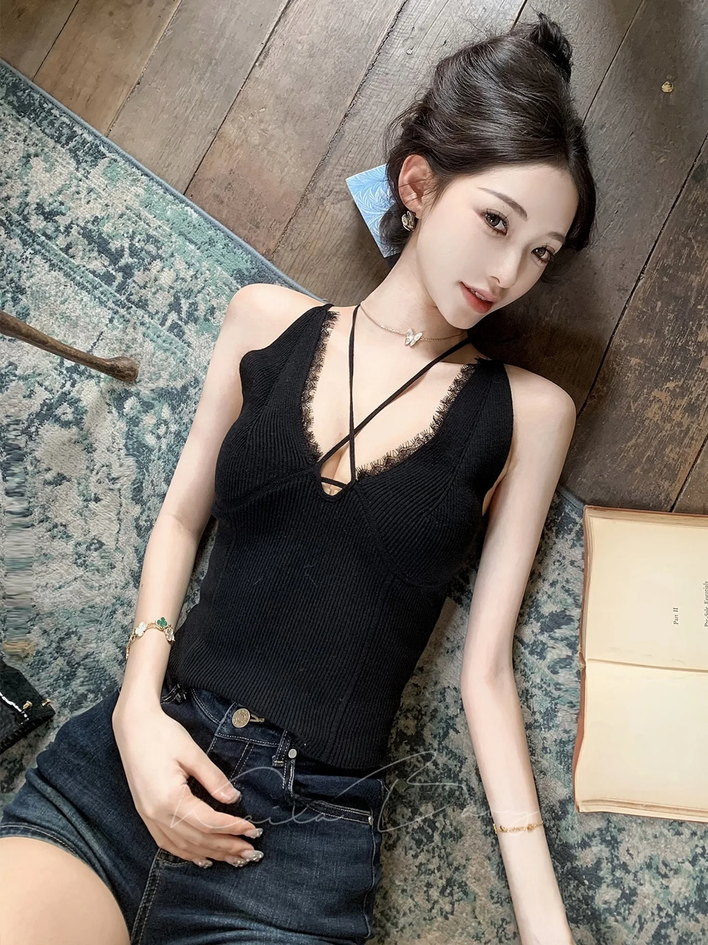 

Новый женский трикотажный топ Bla Lace Ter с V-образным вырезом, облегающий, на бретельках, коллекция Весна 2026, Pure Desire