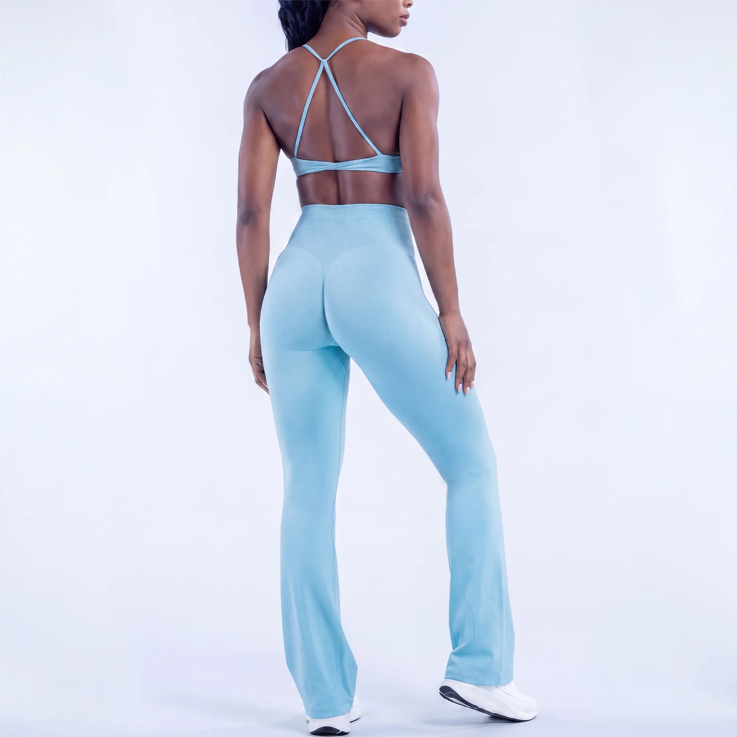 Women's sports bra and high-waisted pants seamless workout suit for running, fitness and yoga. Sports outfit set