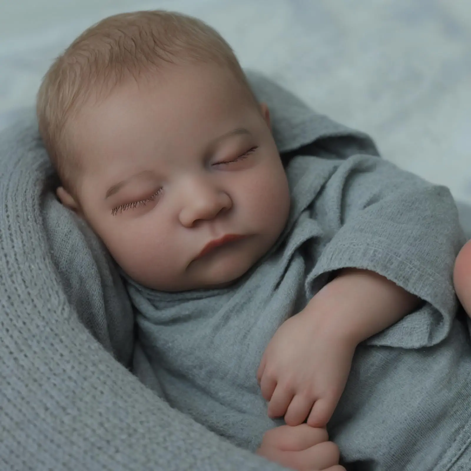 18-inch Vinyl Reborn Boy Doll | Quiet Sleeping State, Exquisite Facial Features, Realistic Expression, Adjustable Limbs,