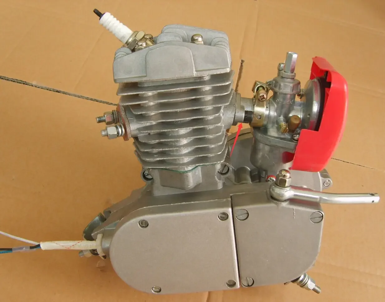 ビッグボアのオートバイの燃料トリム,電動自転車のアクセサリー,49cc, 66cc, 80cc, 12mm