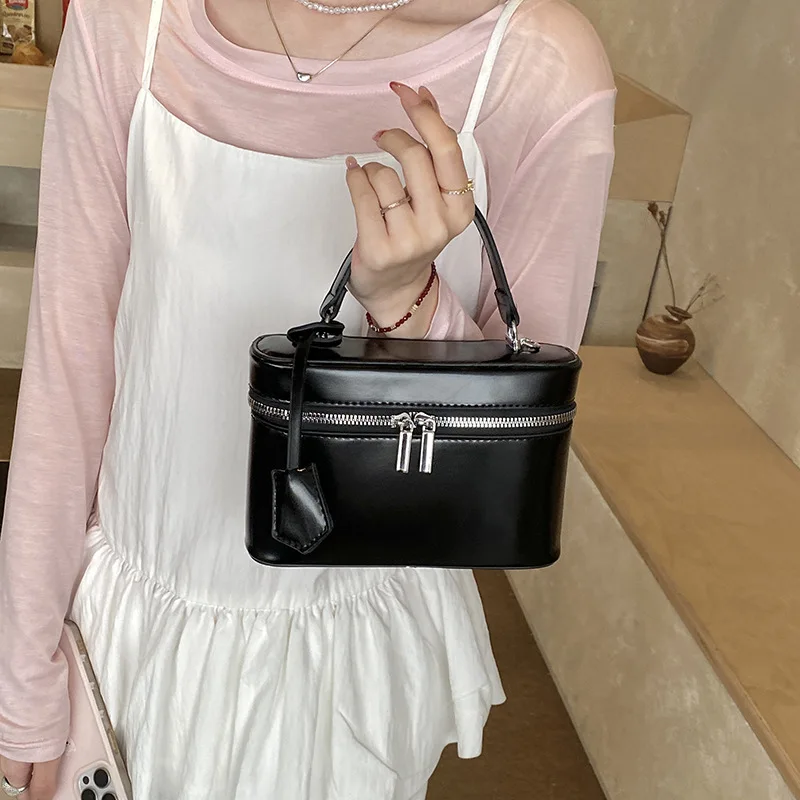 Bag women's new niche versatile trend messenger bag one shoulder fashion lychee pattern light luxury bucket bag