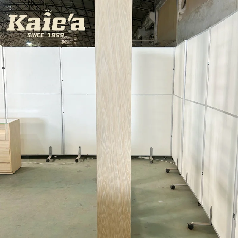 custom.Hot Sale Wooden Showroom Design Sunglasses Display Cabinet Optical Store Design Sale