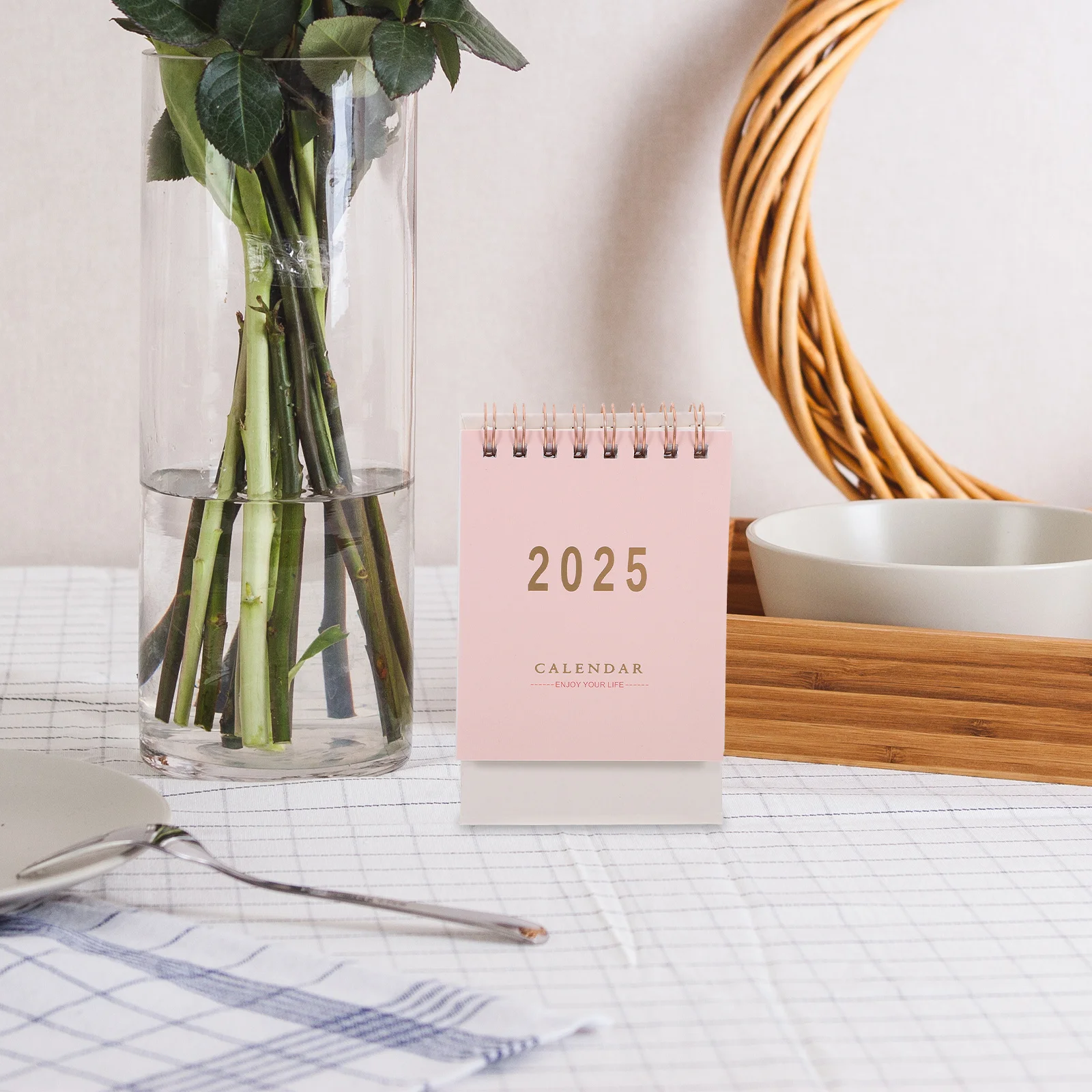 2024-2025 Mini Desktop Calendar Coil Design Easy Flipping Schedule Organizer for Teachers Students Office Workers