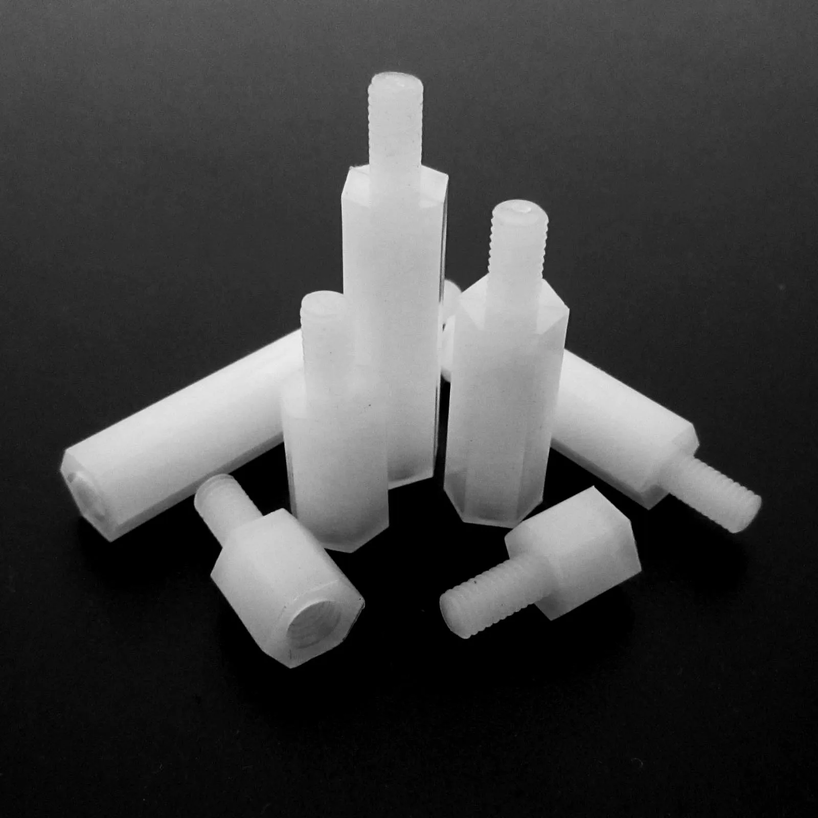 HZYUEGOU 50 Stück weiße Kunststoff-Nylon-Abstandshalter M3x5/6/8/10/12/15/20/30+6mm, Sechskant-Säulen-Abstandshalter, männlich-weiblich/weiblich, Abstandsschraube – Detail 2