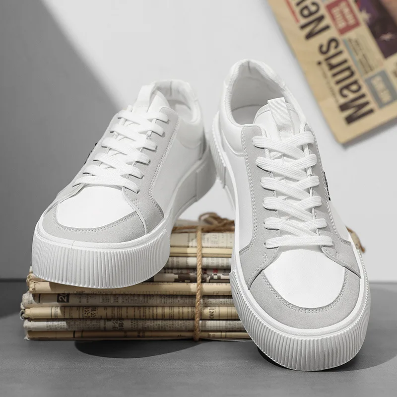 Nuevas Zapatillas planas informales ligeras de lujo para hombre, Edición coreana, zapatillas deportivas antideslizantes con parte inferior gruesa para correr, Zapatillas Deportivas