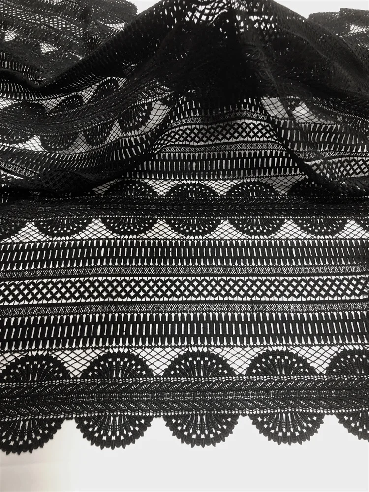 Nigerianischer Stoff Luxuriöse Hochwertige Spitze Wasserlösliche Bestickte Modische Weiche Weiße Spitzenstoffe 5 Yards – Detail 7