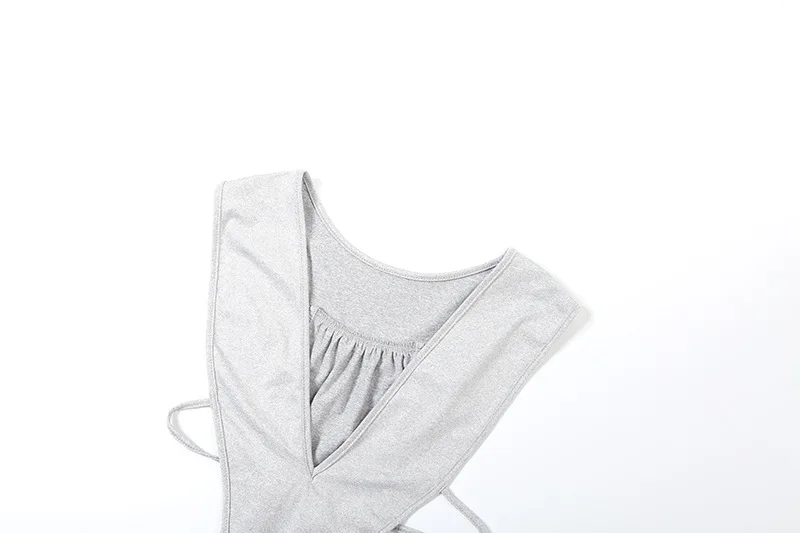 จั๊มสูทคอวีสีพื้นแบบเซ็กซี่สำหรับผู้หญิง โชว์หลัง