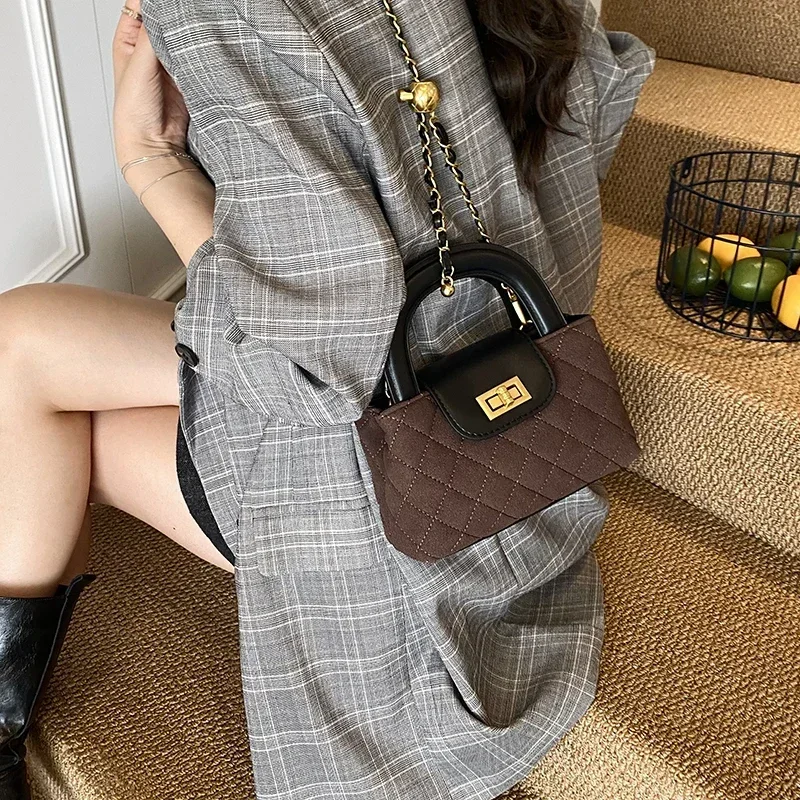 

Stylish Women's Luxury Leather Crossbody Fashion Bag Elegant Designer Shoulder Tote Handbag For Modern Wear