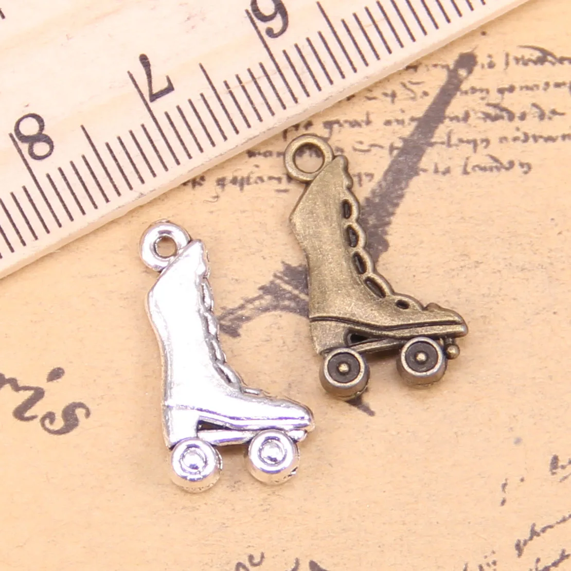 106pcs Jewelry Charms roller skates shoes 20x11mm Antique Silver Plated Pendants Making DIY Handmade Tibetan Silver Jewelry