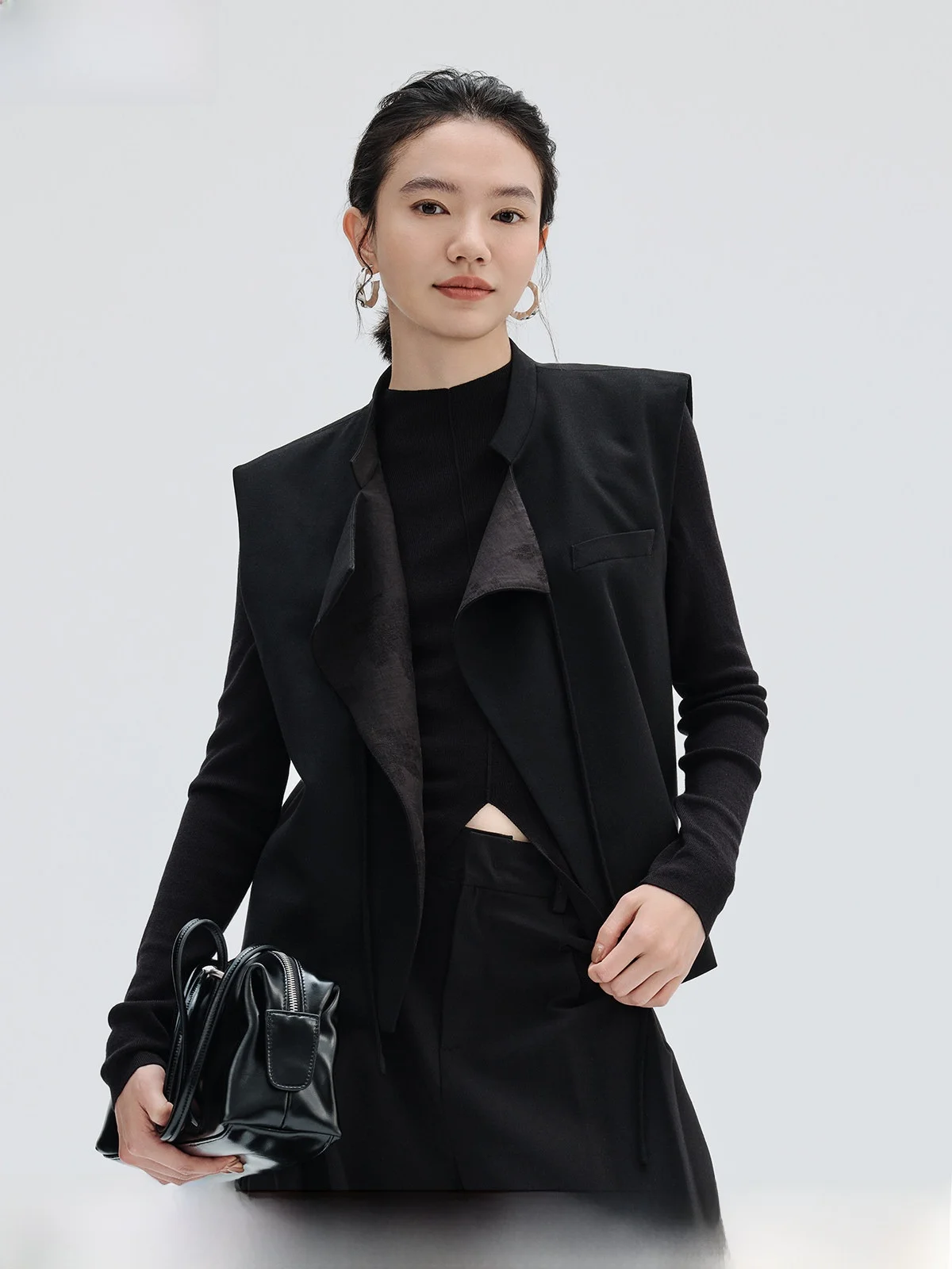 

Модный короткий топ без рукавов с вышивкой и воротником-стойкой, универсальный женский жилет, весенний новый стиль, полиэстеровая ткань