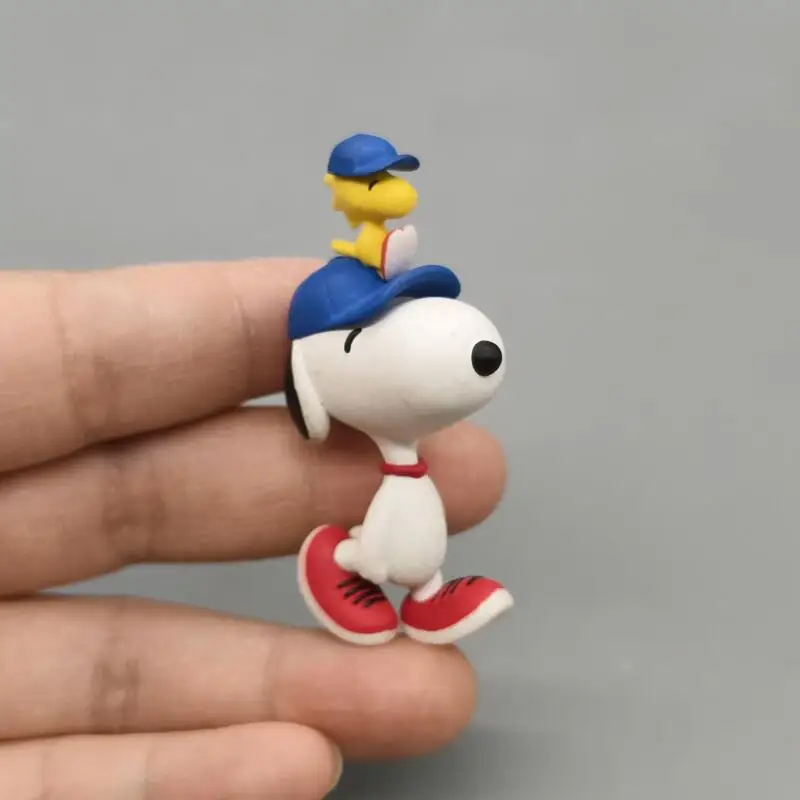 Snoopy Anime Character Figure Desktop Ornament Collectible Model Home Interior Decoration Exquisite Holiday Collecting Gift
