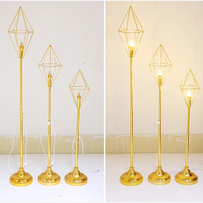 

Gold Plating Metal Light Bulb Flower Vase, Adjustable Candlestick Geometric Road Lights, T-Stage Artificial Flower Stand Wedding