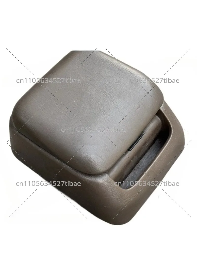 Suitable for Overbearing 2700 3400 LC95 armrest upper cover, high version 96-02 original dismantling car   used products