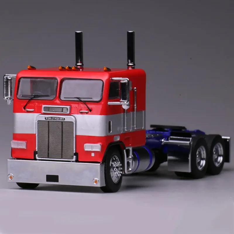 596 Model 1:64 Freightliner FLT 86 Cabover with Container Trailer