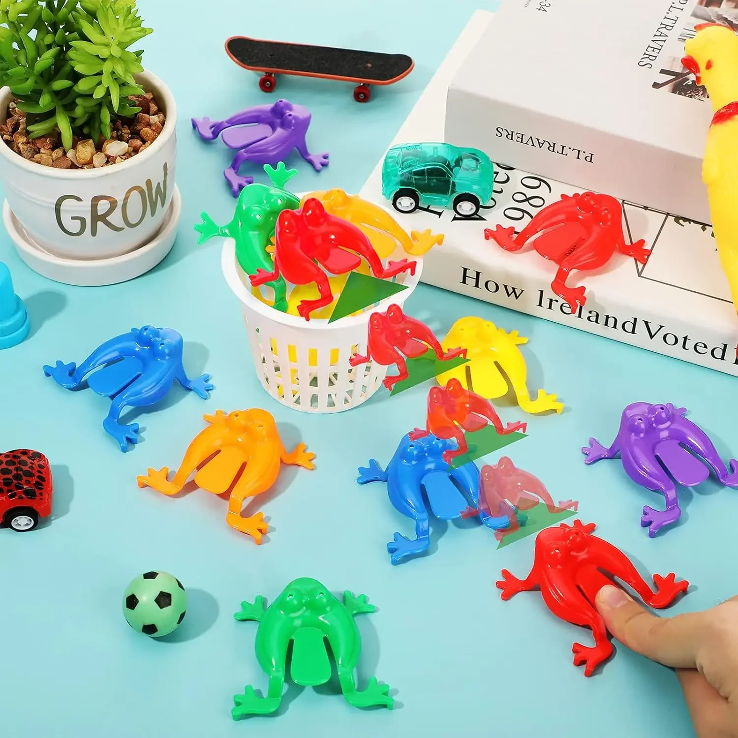 12-100Pcs Jumping Frog Bounce Fidget Toys For Kids Novelty Assorted Stress Reliever Toys For Children Birthday Gift Party Favor