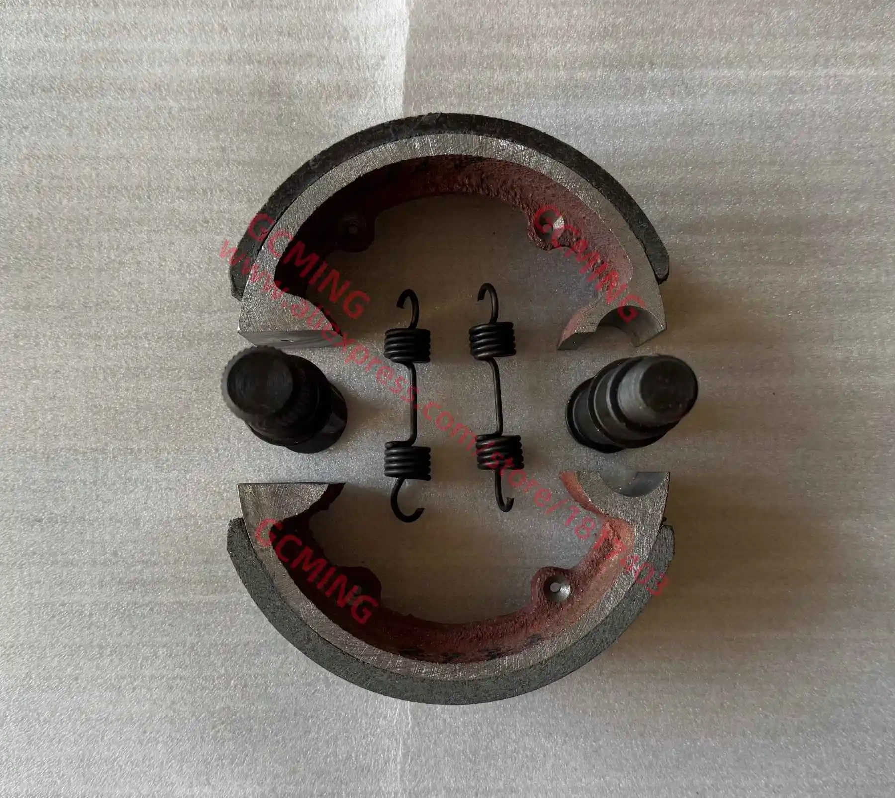 

JINMA 160.43.012-1 Brake Shoe Assembly + 160.43.123 Spring + 160.43.124-1 Brake cam + 160.43.122 Pin , JINMA / JM Tractor Parts