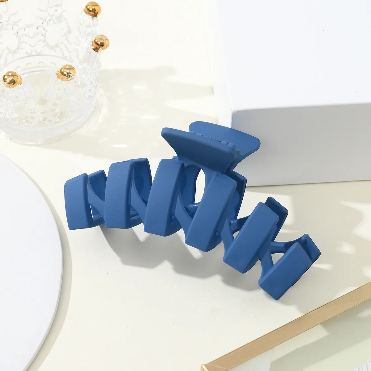 1pc blue women\'s hair clip hair accessory fashionable and simple hair clip shark clip back of the head styling hair clip