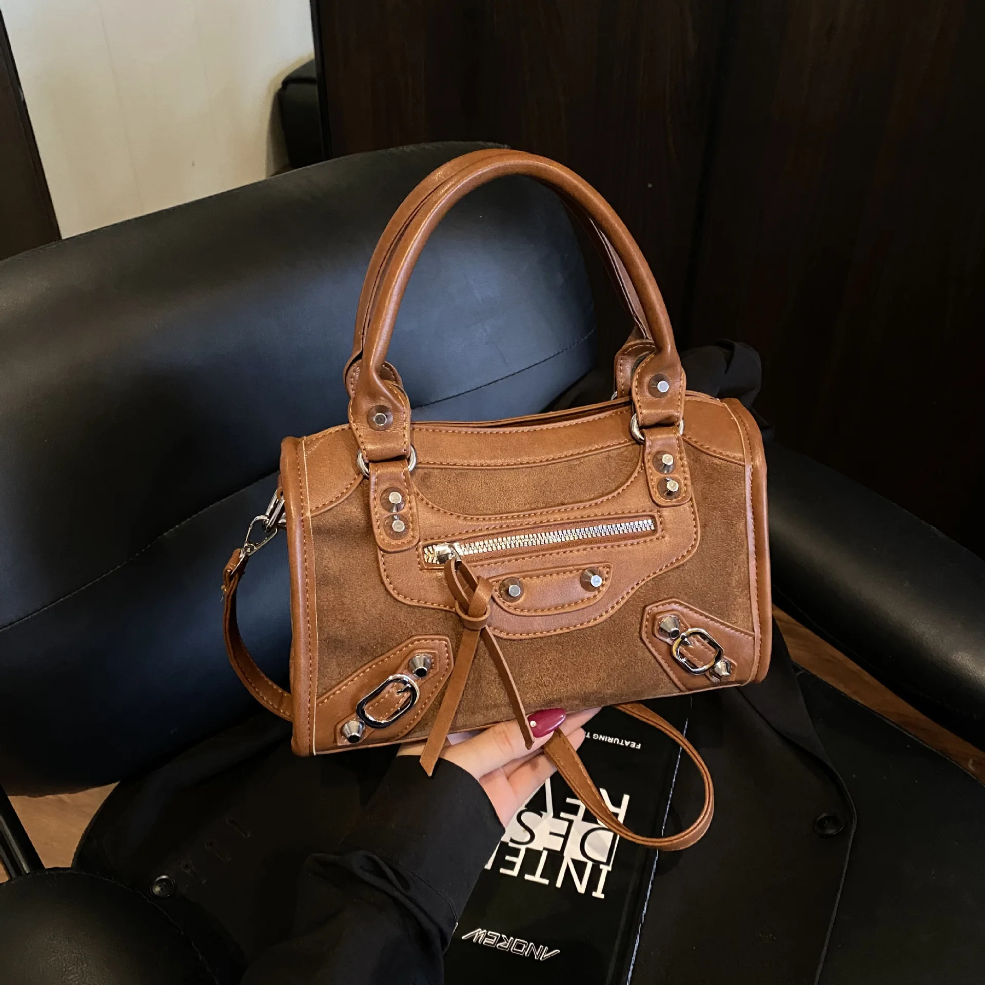 

2025 Новая женская сумка-тоут в стиле ретро под мышками, многосторонняя сумка через плечо из натуральной кожи, минималистичная сумка большой вместимости