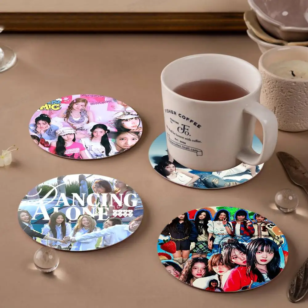 K-KiiiKiii Girl singing dancing group Coaster Wooden Drink Tray Suitable for Restaurants and Coffee Shops Easy To Wash and Clean