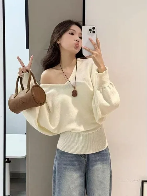 

Ladies' Batwing Sve Knitted Sweater oulder Bared Loose Fit Autumn Winter Ele Casual Sle Long Sve V-Ne Sweater