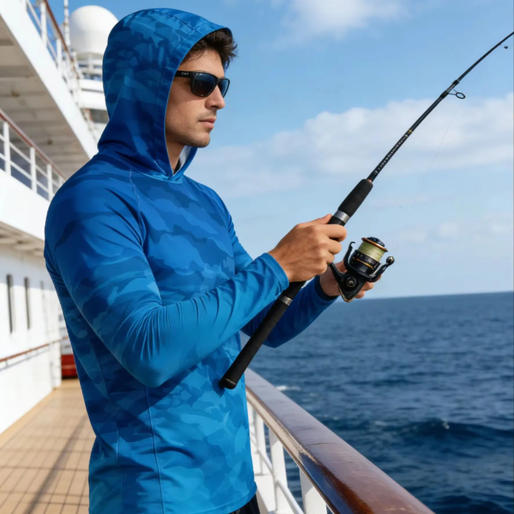 Mens Blue Camo Fishing Hoodies UPF 50+ UV Protection Quick Dry Fish Shirts Breathable Lightweight Long Sleeve for Fishing Boatin