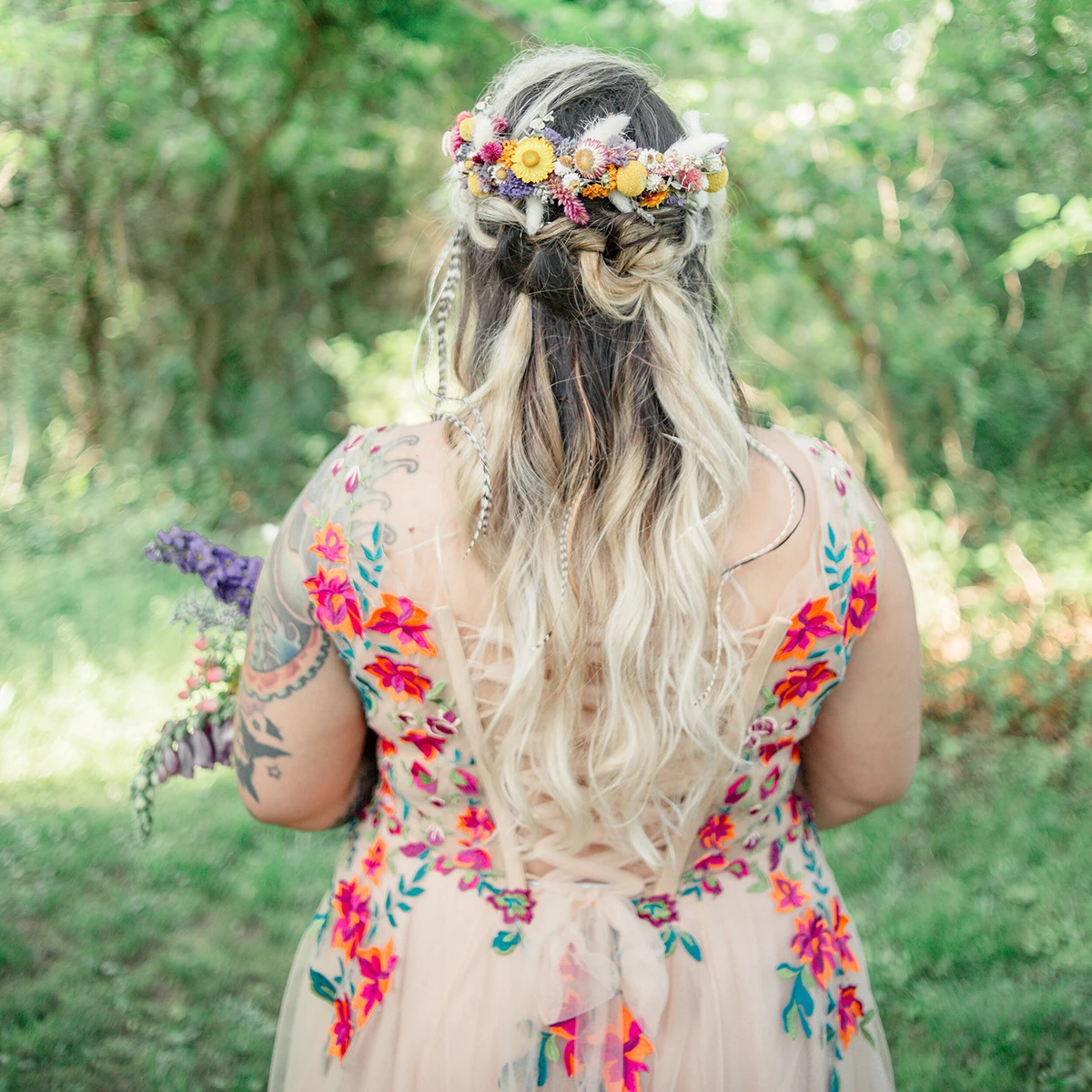 Bunte Stickerei Blumen Verlobung Hochzeit Fotoshooting Kleid schiere Top Criss Cross Korsett eine Linie Fee Prinzessin Umstands kleid