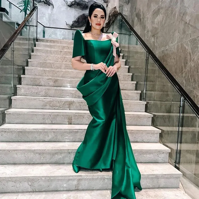 Elegant Green Sheath Evening Dress Square Neck Short Sleeve Formal Gown Side Train Satin Womens Special Occasion Dress 2024