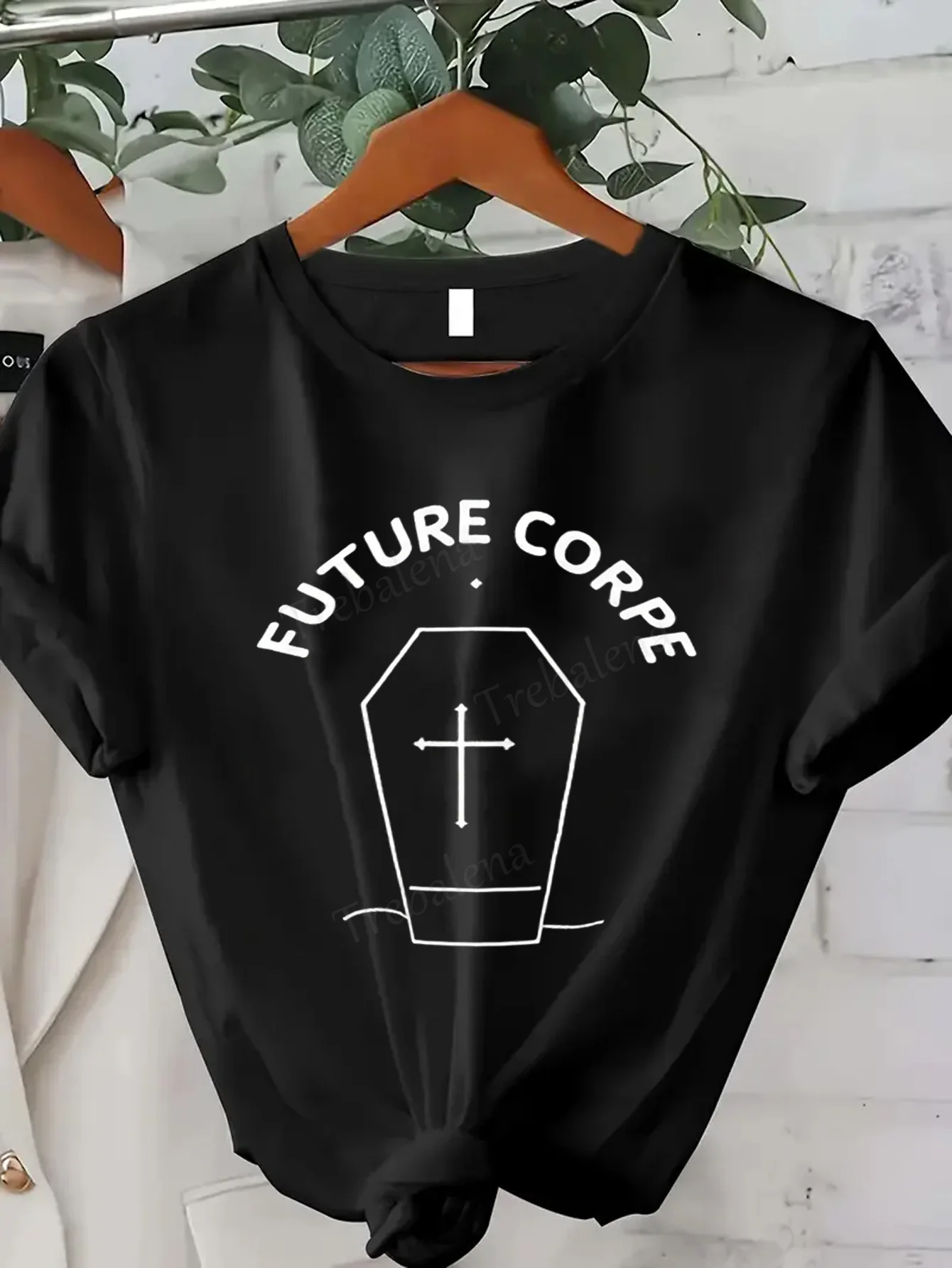 

Женская футболка Future Corpse Tee - Женская футболка с острым готическим рисунком