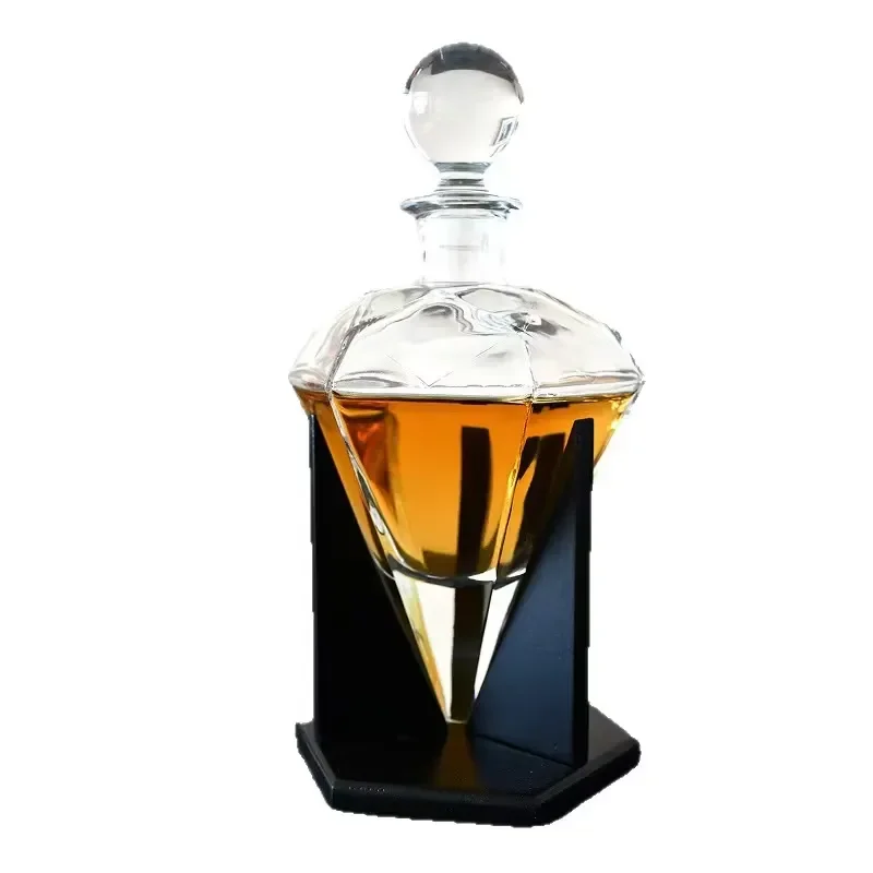 780ml Diamond Glass Decanter with Cork Stopper and Wooden Stand for Whiskey Wine Vodka Tequila Gin Brandy Home Bar Decor