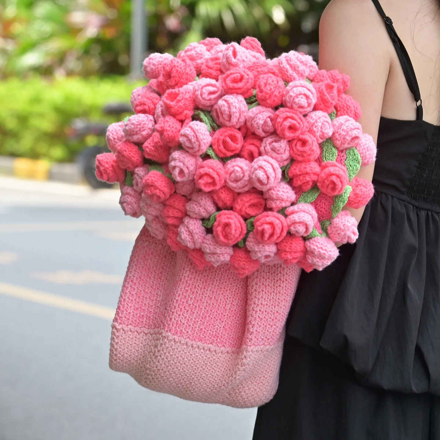 

Finished gradient blanket rose bouquet blanket woolen knitted hand-woven sofa blanket for Valentine's Day gift for girlfriend