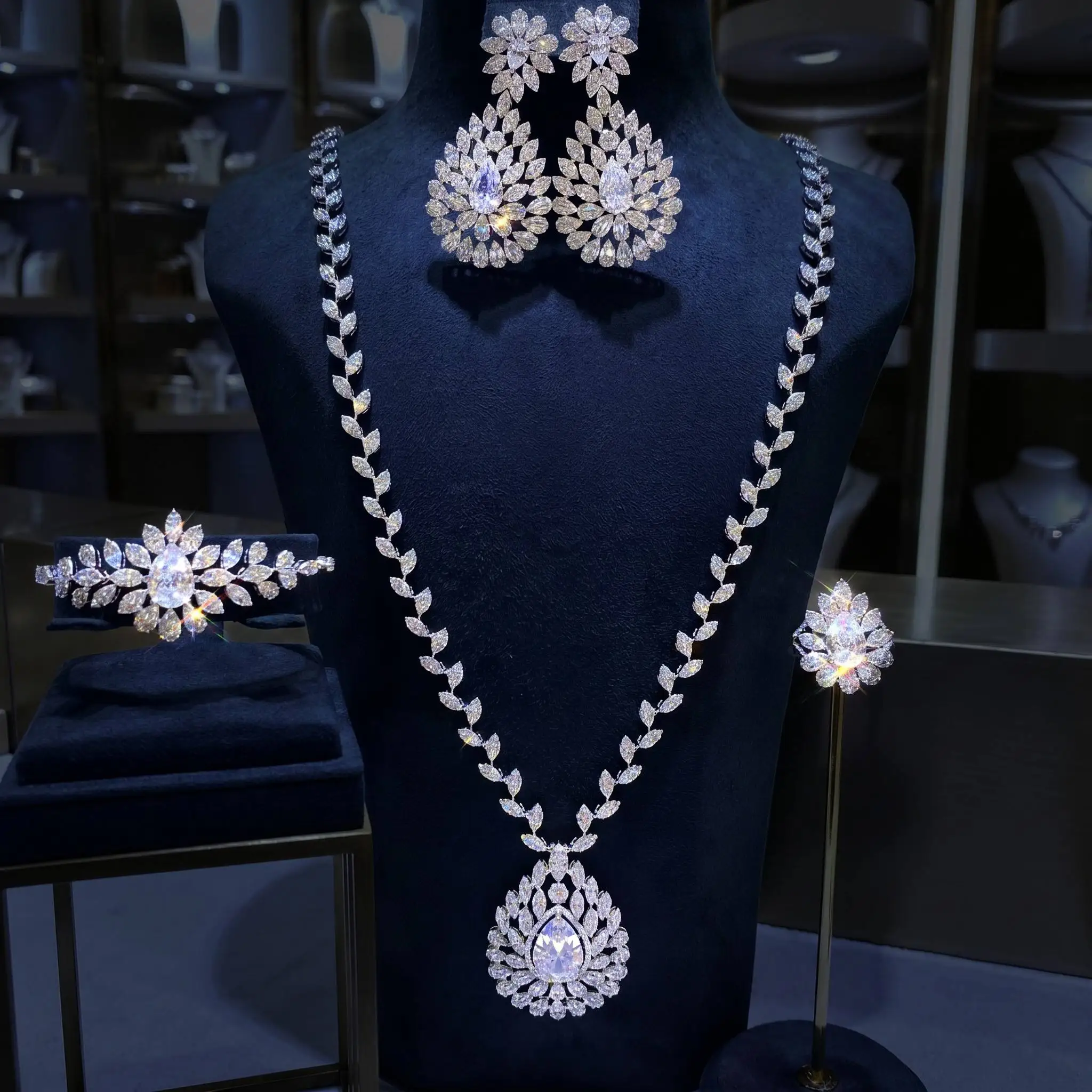 Bride Talk Luxury 4PCS Marquise Vine Leaf Teardrop CZ Zirconia Jewelry Set Dubai African Wedding Banquet Party Accessories