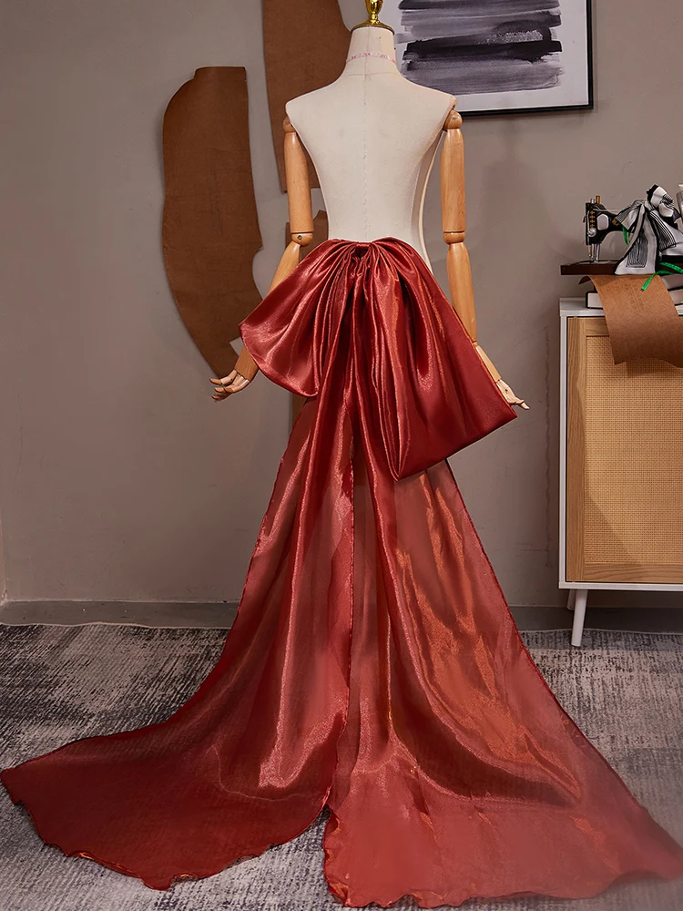 red-handmade-backless-evening-gown-showstopper-high-end-women's-fashion-accessories-for-banquets-and-anniversaries