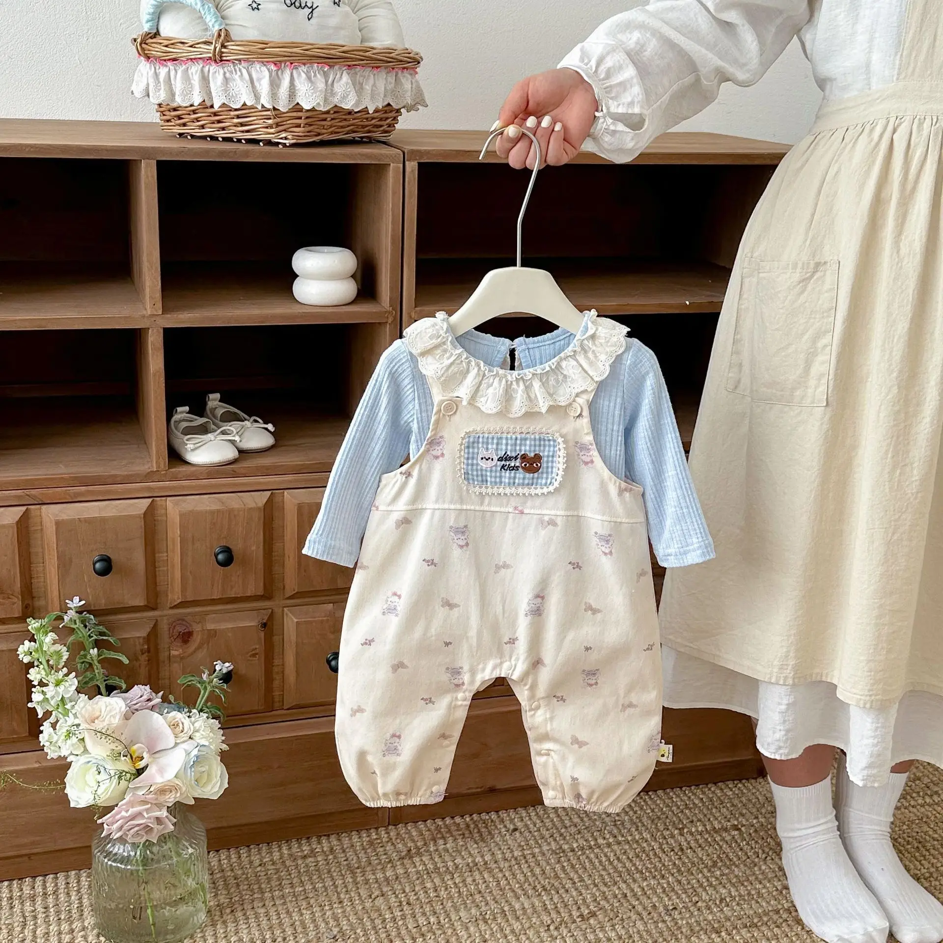 

2026 Spring New Baby Long Sleeve Clothes Set Girls Solid Lace Collar Tops + Cute Cartoon Overalls 2pcs Suit Toddler Outfits