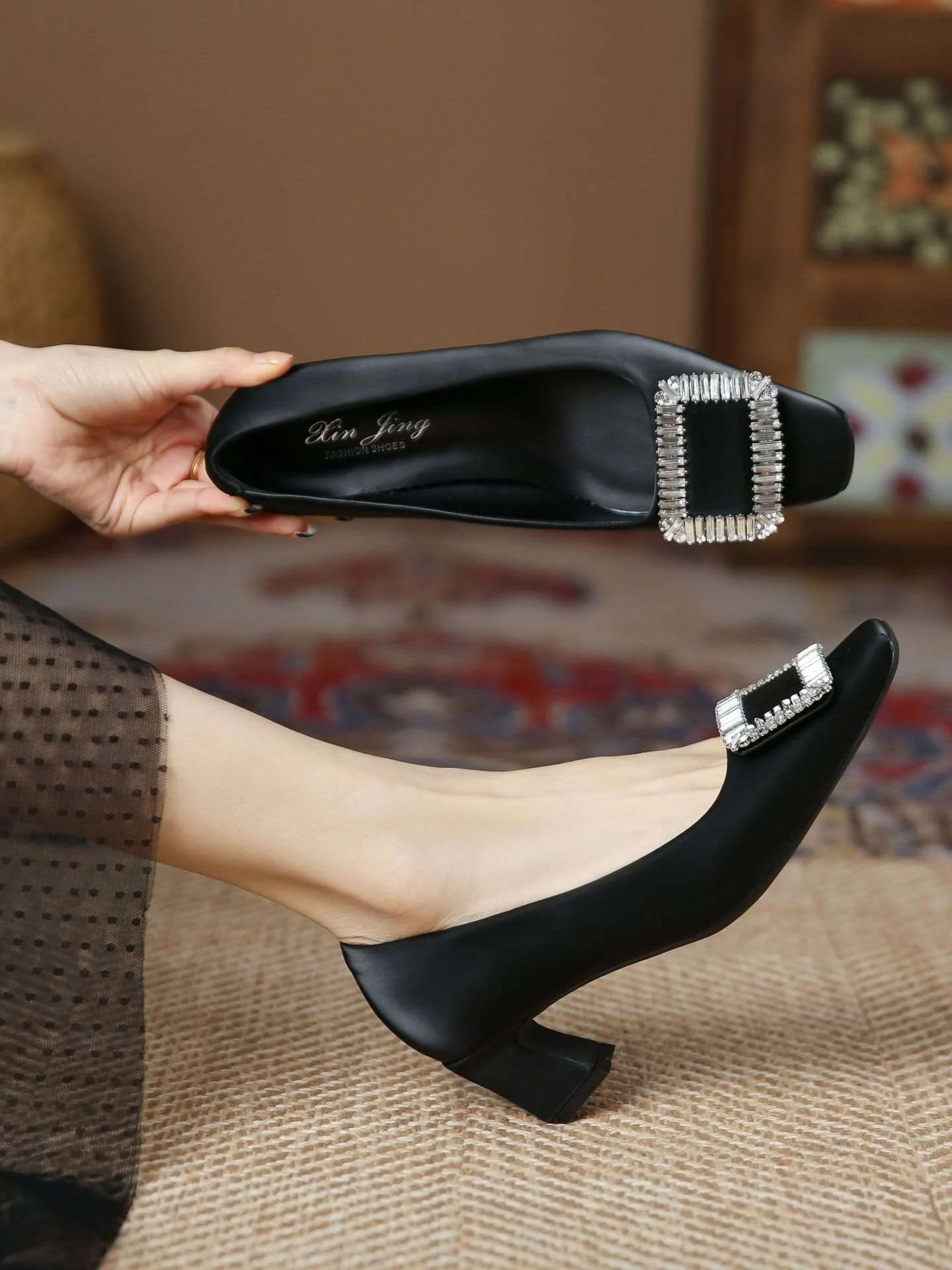 zapatos-de-moda-con-hebilla-cuadrada-y-pedreria-a602-para-mujer-estilo-simple-adornados-con-diamantes-zapatos-sin-cordone