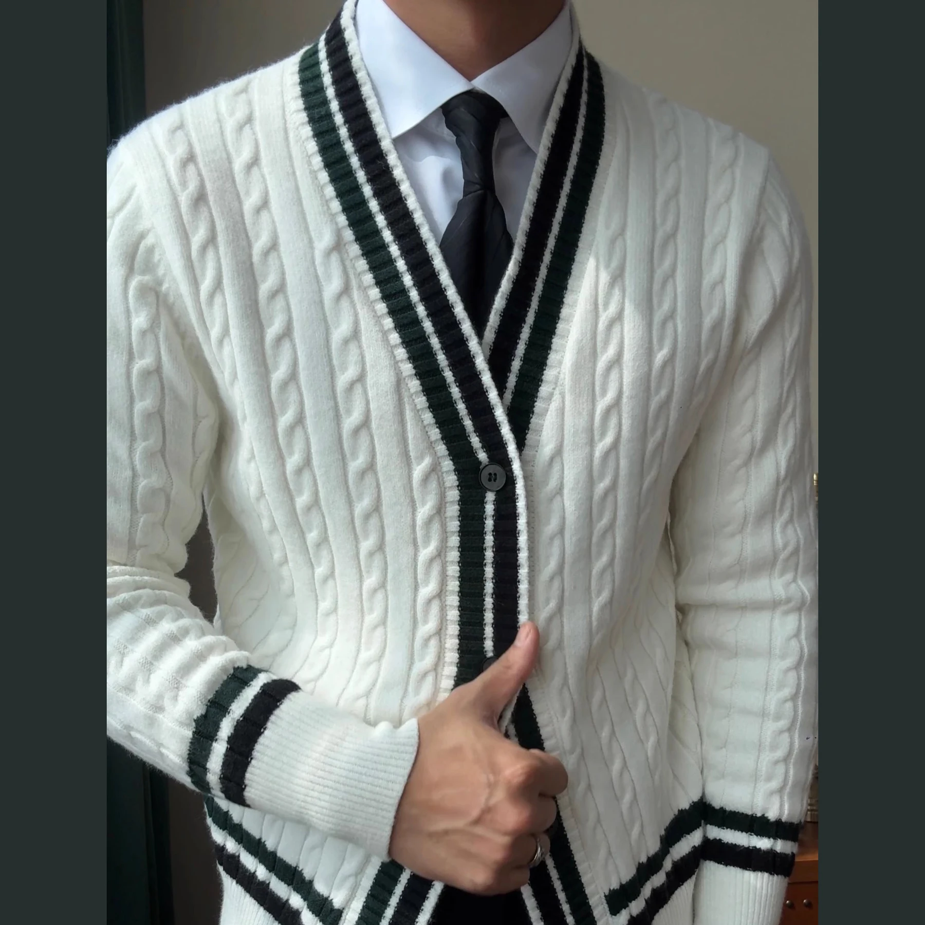 Luxury British Fashion Trend Knitted Cardigan Sweater Jacket Men Striped Contrast Printing Cardigan Men Sweter Herren Pullover