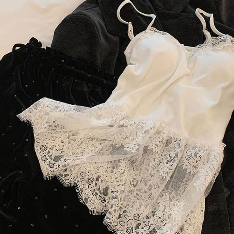 솔리드 컬러 섹시 레이스 스커트 레이스 슬링 베스트 여성 이너웨어 가슴 패드 포함 아름다운 백탑 여성 의류