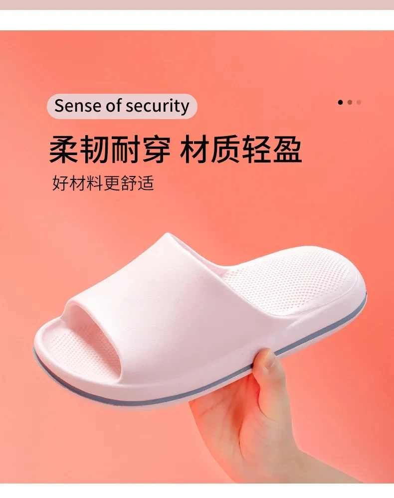 

Cute cloud-themed EVA soft house slippers for men and women, featuring pillow slide design, suitable for beach wear, indoor use