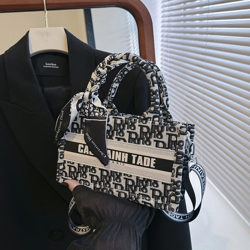 

Modern Women's Bag, Compact Handbag with Elegant Temperament, Portable Bag for Concert