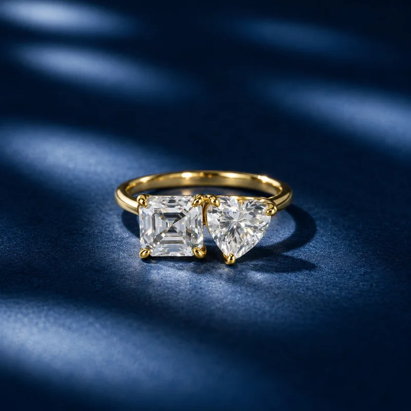 18k Gold Double Diamond Heart-Shaped Moissanite Ring For Women Square Combination Design Wedding Ring, A Luxurious Jewelry Gift