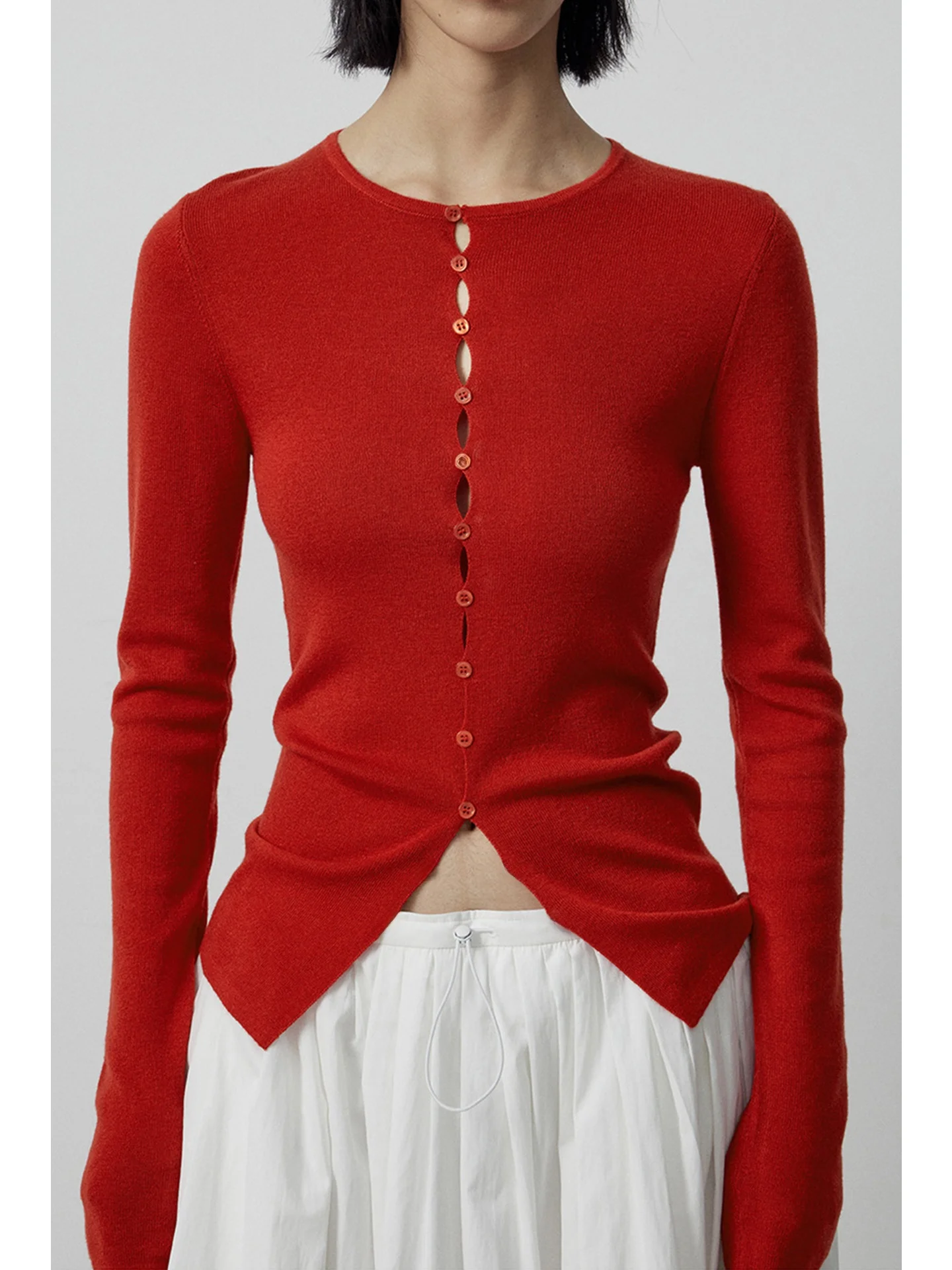 Retro Red Knitted Slim Fit Base Shirt Women's Autumn Winter Fashion Single Button Inner Wear Top French Style Medium Gauge