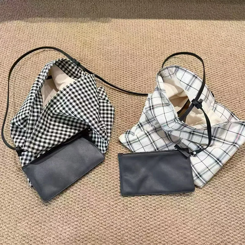 

FIRMRANCH Fresh Artsy Style Slouchy Large Capacity Shopping Bag Plaid Canvas Purse Fashion Women's Shoulder Tote