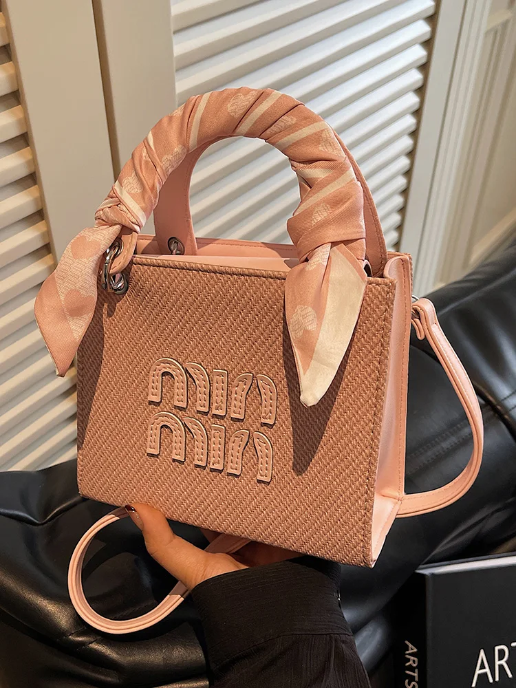 

High-end luxury designer bags women's autumn and winter 2025 new fashion all-match one-shoulder messenger bag women's handbag