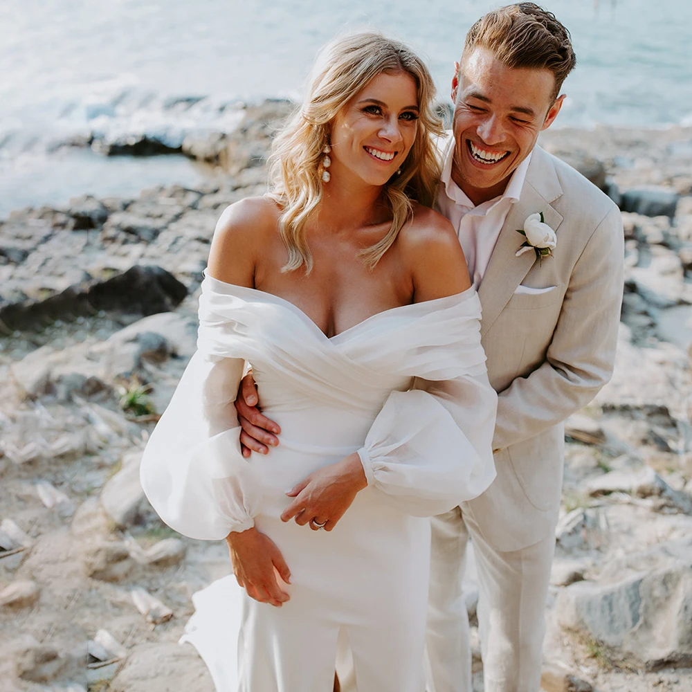 Vestido de novia tubo de Organza fruncido con hombros descubiertos, botones personalizados, abertura alta, crepé Simple, cuello en V, vestidos de novia de playa mínima